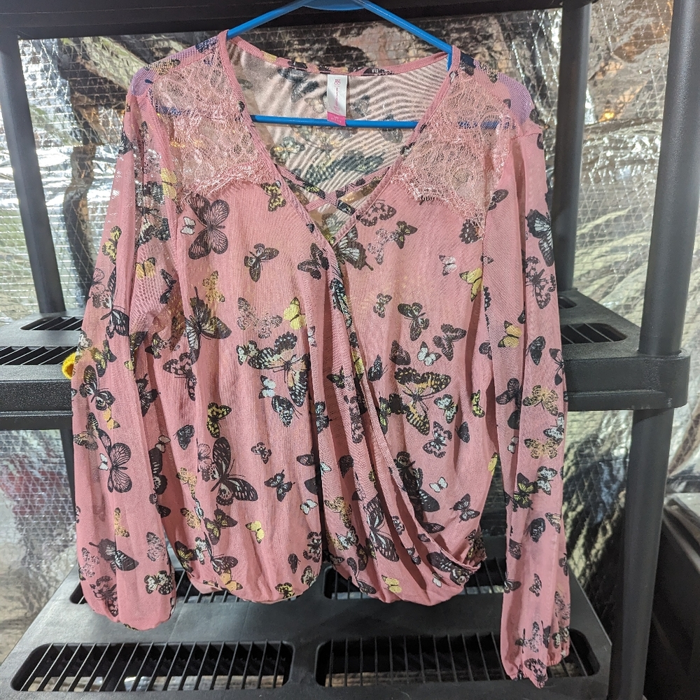 Butterfly Lightweight Blouse